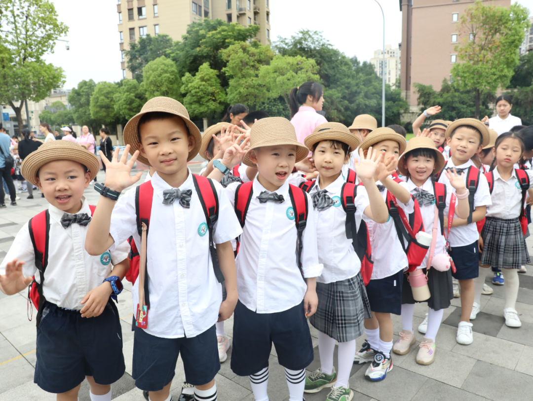 【学前教育宣传月】体验小学 “幼”见成长——同茂幼儿园大班组小学体验日活动 第40张 【学前教育宣传月】体验小学 “幼”见成长——同茂幼儿园大班组小学体验日活动 第40张