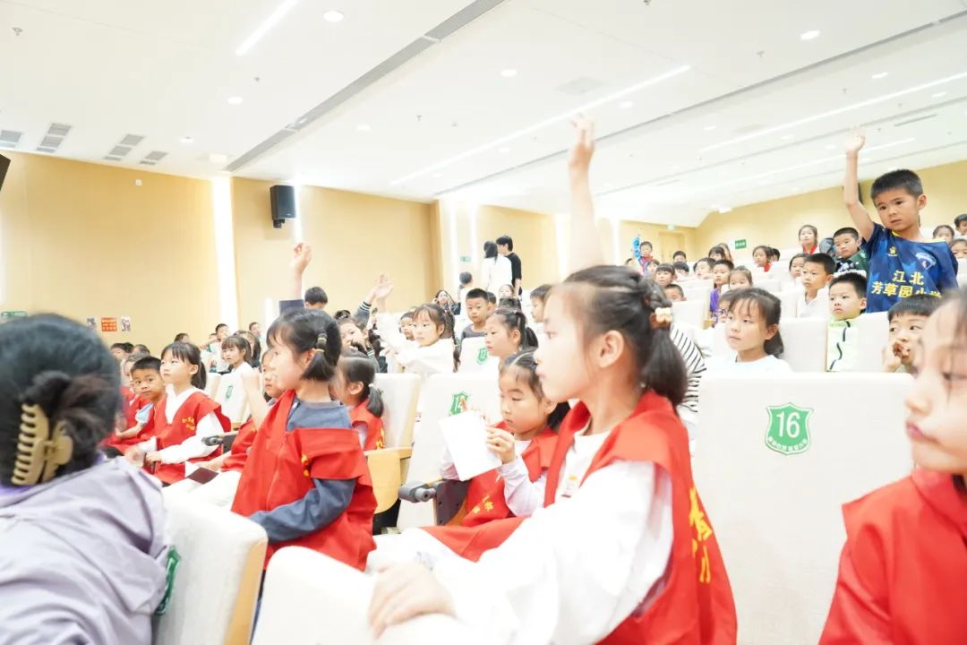 诗意校园 朗诵盛典——暨江北芳草园小学图书节闭幕式成功举办 第22张 诗意校园 朗诵盛典——暨江北芳草园小学图书节闭幕式成功举办 第22张