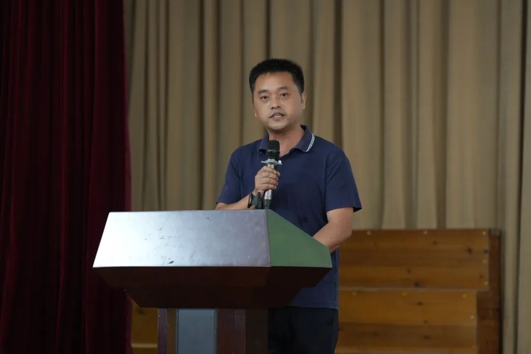 悦动田园 品味快乐——高安中心小学第二届校园美食节 第2张 悦动田园 品味快乐——高安中心小学第二届校园美食节 第2张