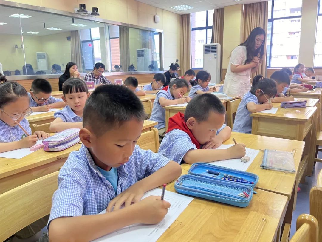 【西苑小·研训】“全体验”视域下的小学数学复习课实践与探索——雨花台区新课标视域下的小学数学教学案实践研究(十八) 第9张 【西苑小·研训】“全体验”视域下的小学数学复习课实践与探索——雨花台区新课标视域下的小学数学教学案实践研究(十八) 第9张