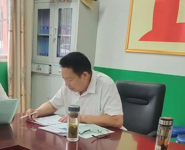 勤思精析知得失 精诚合力战中考——邓州市刘集一初中召开九年级二模分析会 第2张 勤思精析知得失 精诚合力战中考——邓州市刘集一初中召开九年级二模分析会 第2张