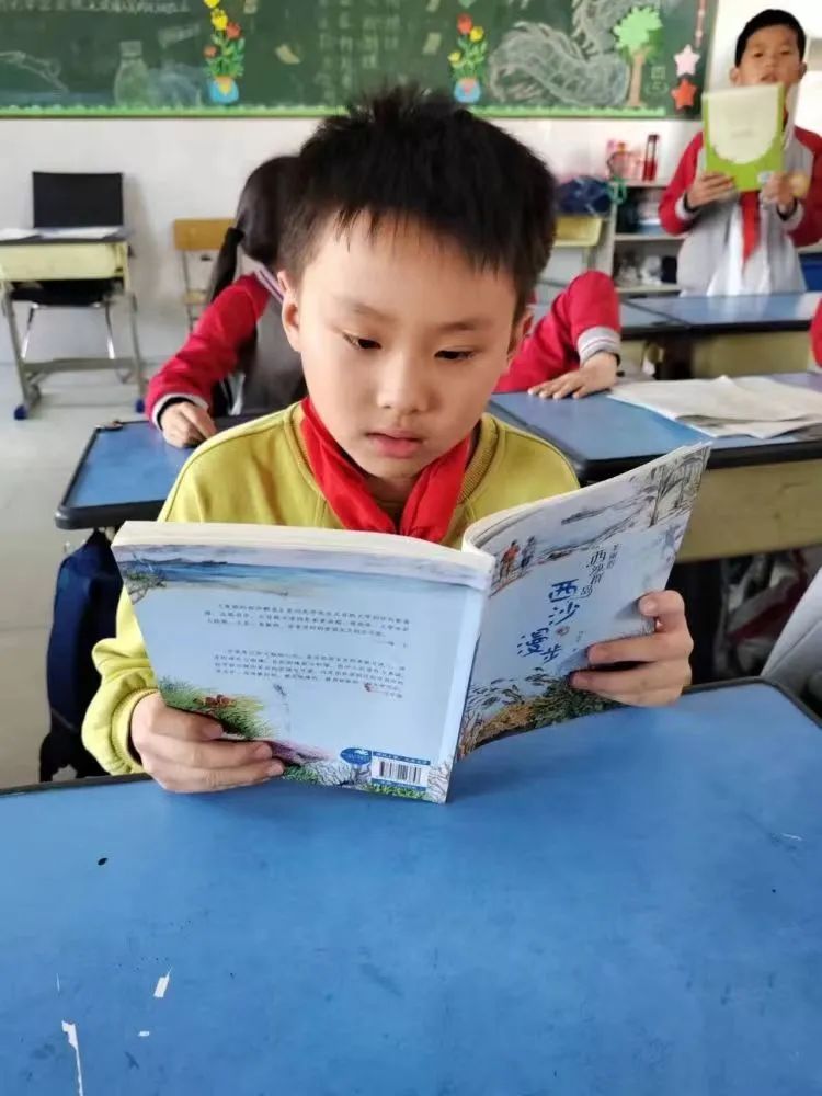 狄公小学班班共读系列之书香满园“阅”读“悦”美 ——狄公小学四年级班班共读 第18张 狄公小学班班共读系列之书香满园“阅”读“悦”美 ——狄公小学四年级班班共读 第18张