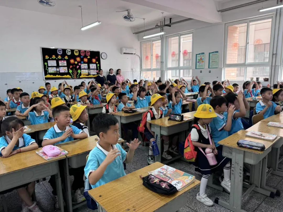 美好初夏,“幼”见小学——安阳高新区商颂小学迎接各幼儿园走进小学幼小衔接活动纪实 第15张