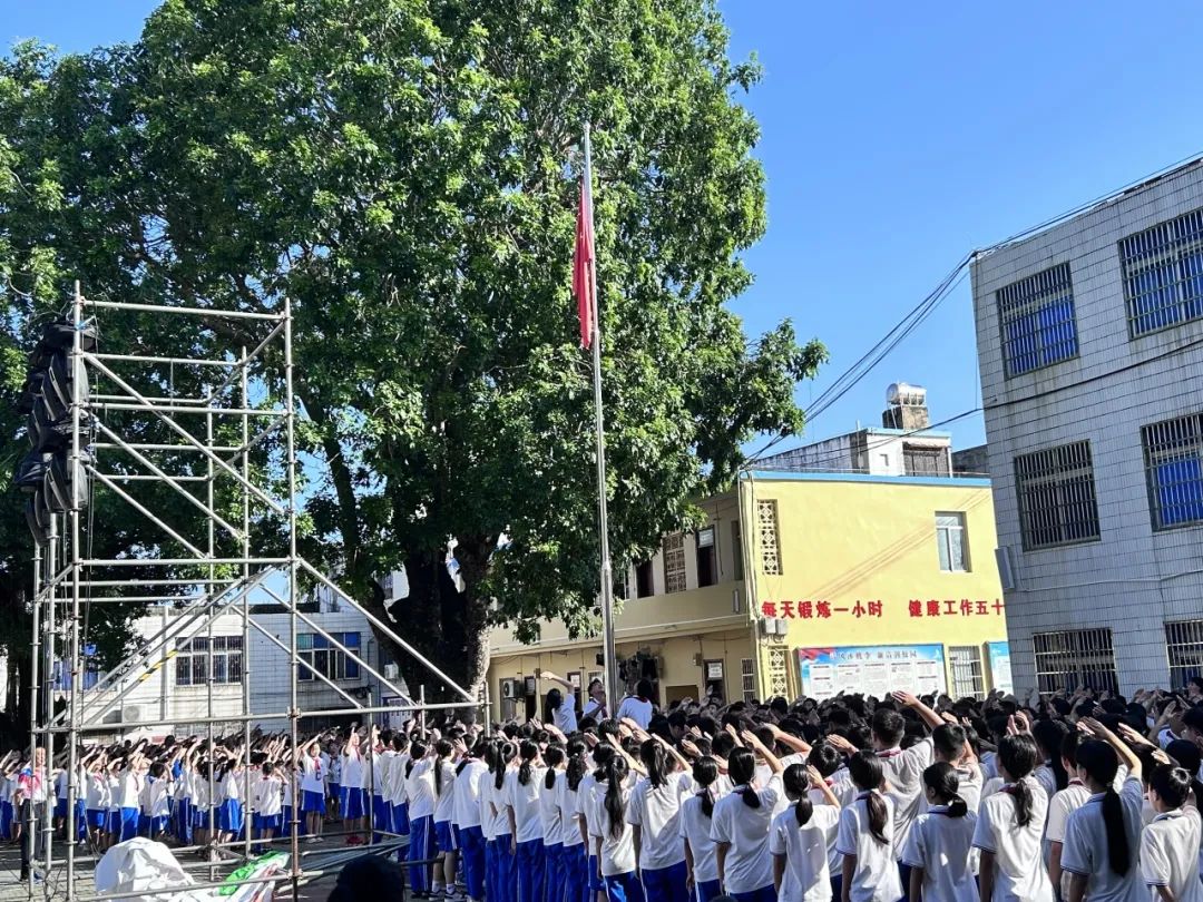 一场与小学的亲密对话——琼海市长坡镇中心幼儿园幼小衔接活动之参观小学 第33张 一场与小学的亲密对话——琼海市长坡镇中心幼儿园幼小衔接活动之参观小学 第33张