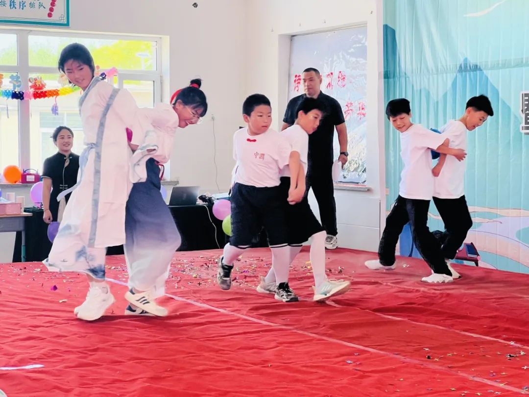 平安地小学“诵千年经典 品中华诗韵”古诗词诵读暨庆六一校园文化艺术节. 第20张 平安地小学“诵千年经典 品中华诗韵”古诗词诵读暨庆六一校园文化艺术节. 第20张