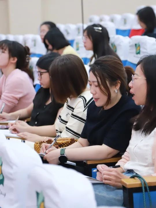 以评促教,研而知新 | 椒江区小学英语综合评价改革专题研讨活动 第17张 以评促教,研而知新 | 椒江区小学英语综合评价改革专题研讨活动 第17张