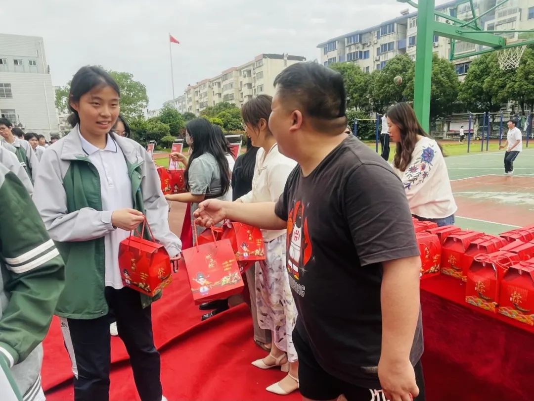 “糕粽”助力甜蜜陪迎高考 | 台州市振华高级中学 第8张 “糕粽”助力甜蜜陪迎高考 | 台州市振华高级中学 第8张