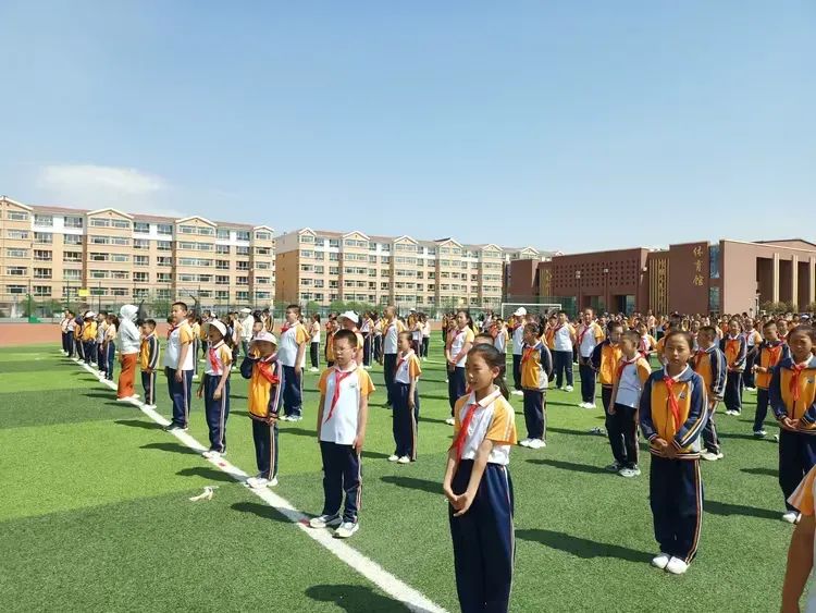 端午情浓 粽子寄思——锡林浩特市第十二小学端午节主题升旗仪式 第14张 端午情浓 粽子寄思——锡林浩特市第十二小学端午节主题升旗仪式 第14张