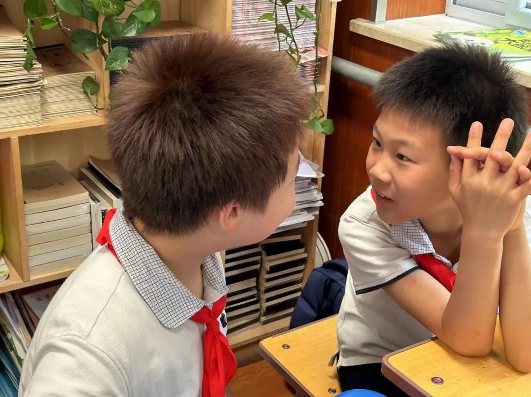 用心守护光明——燕柳小学三(6)中队全国爱眼日开展爱眼护眼科普讲座 第12张 用心守护光明——燕柳小学三(6)中队全国爱眼日开展爱眼护眼科普讲座 第12张