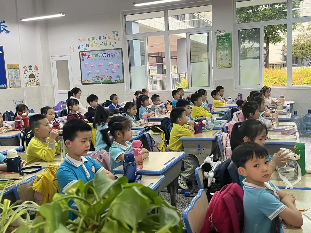 【园所活动】“小学初体验,衔接零距离”参观小学活动—长沙县星沙街道金鹰幼儿园 第14张 【园所活动】“小学初体验,衔接零距离”参观小学活动—长沙县星沙街道金鹰幼儿园 第14张