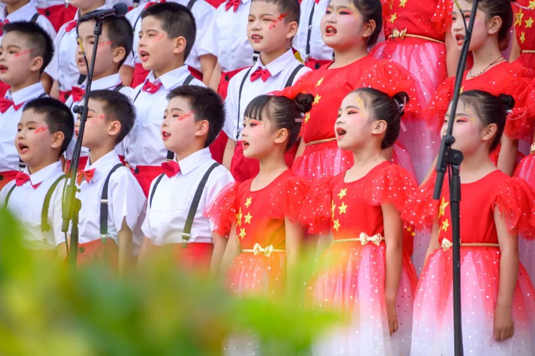 南充市西河路小学:童年印象 艺美繁春——第二十四届校园艺术节暨学科融合成果展演 第33张 南充市西河路小学:童年印象 艺美繁春——第二十四届校园艺术节暨学科融合成果展演 第33张