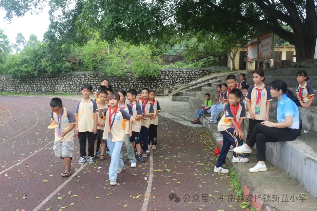 “童心向党 至美少年”——新益小学开展2024年“六一”国际儿童节系列庆祝活动 第37张 “童心向党 至美少年”——新益小学开展2024年“六一”国际儿童节系列庆祝活动 第37张