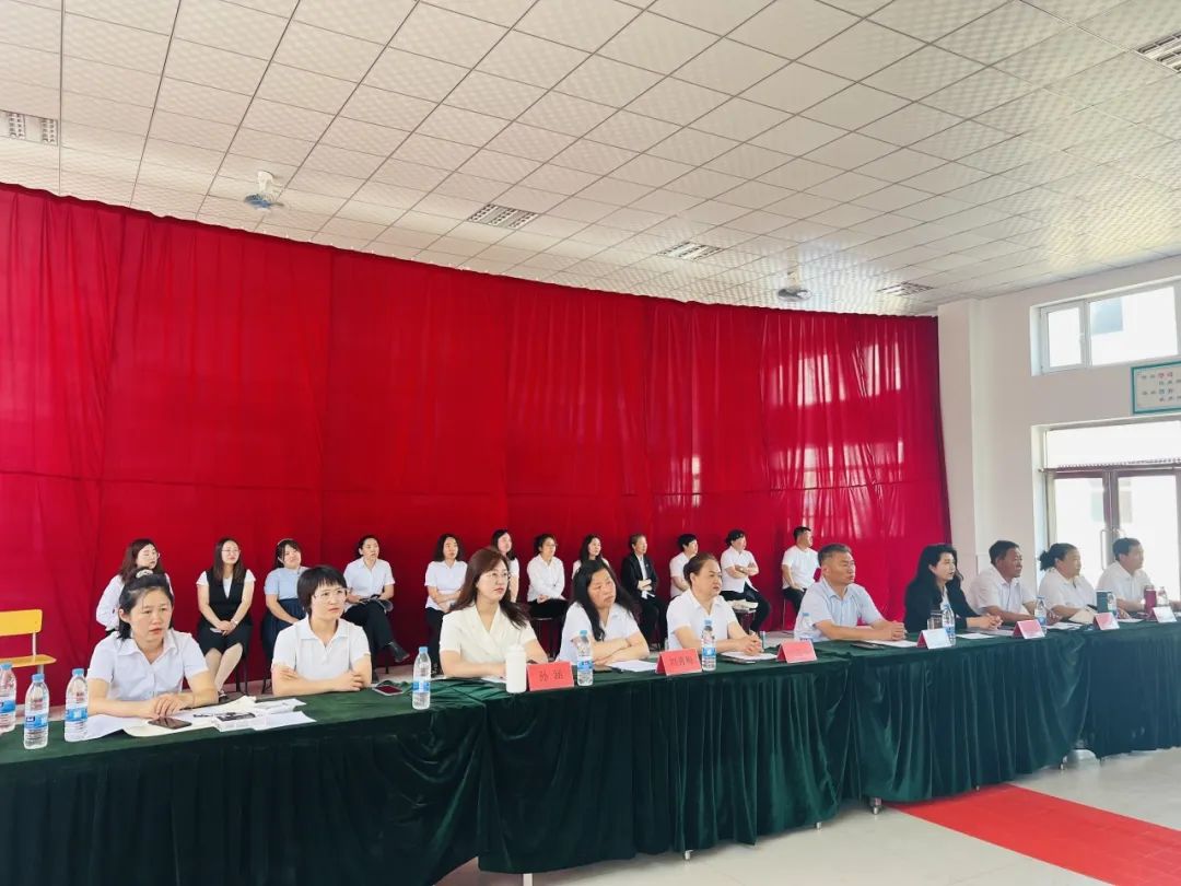 平安地小学“诵千年经典 品中华诗韵”古诗词诵读暨庆六一校园文化艺术节. 第3张 平安地小学“诵千年经典 品中华诗韵”古诗词诵读暨庆六一校园文化艺术节. 第3张