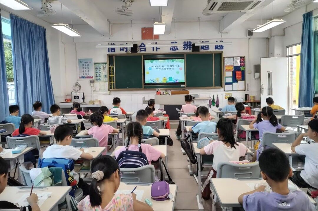书香拼墨痕 妙笔书感悟 ——罗沙小学开展生命教育感悟现场作文竞赛活动 第6张 书香拼墨痕 妙笔书感悟 ——罗沙小学开展生命教育感悟现场作文竞赛活动 第6张