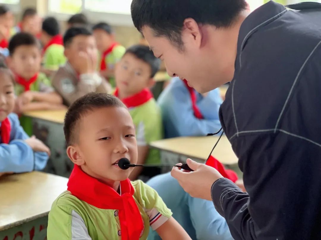 【走,参观小学去!】佛子山镇中心幼儿园大班级部参观小学活动 第40张 【走,参观小学去!】佛子山镇中心幼儿园大班级部参观小学活动 第40张