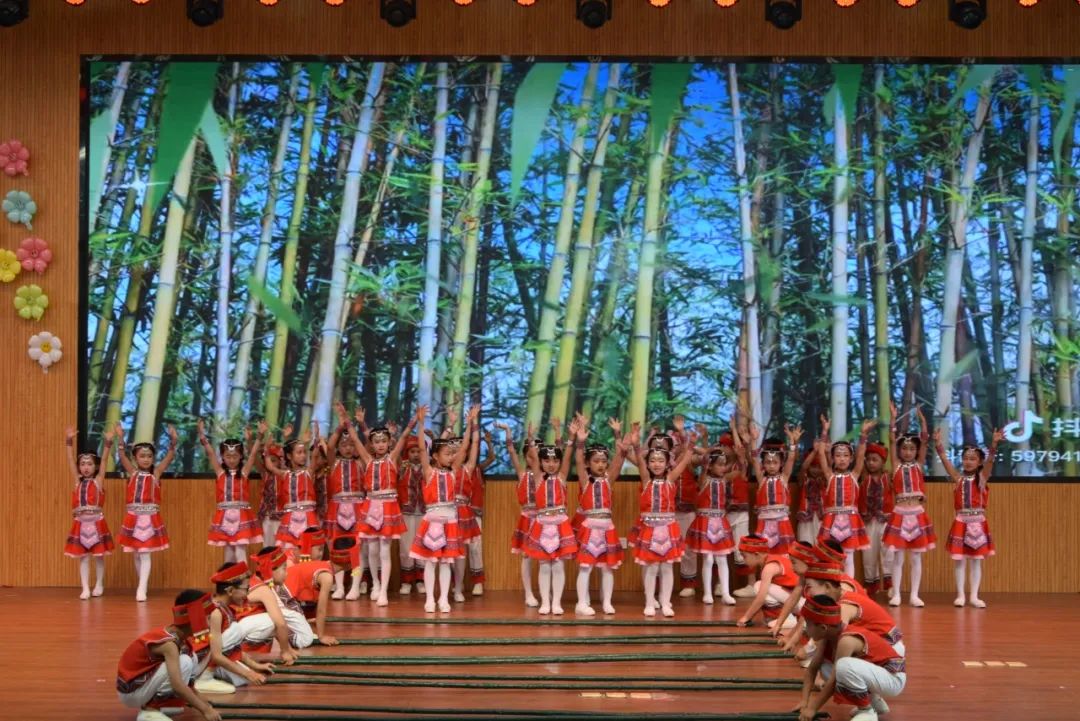 红军小学 | 延安黄龙瓦子街战役红军小学2024年“童心向党庆六一 延安精神代代传”表彰大会暨文艺汇演 第90张