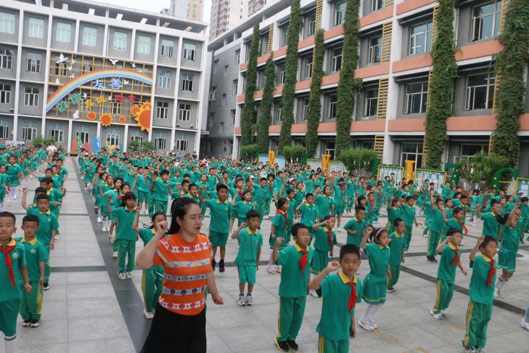 礼遇小学 筑梦成长——丰润区迎宾路幼儿园参观小学活动 第41张 礼遇小学 筑梦成长——丰润区迎宾路幼儿园参观小学活动 第41张