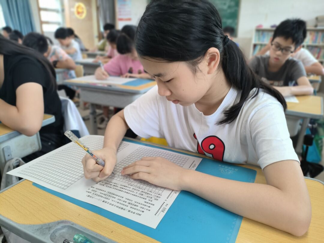 书香拼墨痕 妙笔书感悟 ——罗沙小学开展生命教育感悟现场作文竞赛活动 第19张 书香拼墨痕 妙笔书感悟 ——罗沙小学开展生命教育感悟现场作文竞赛活动 第19张