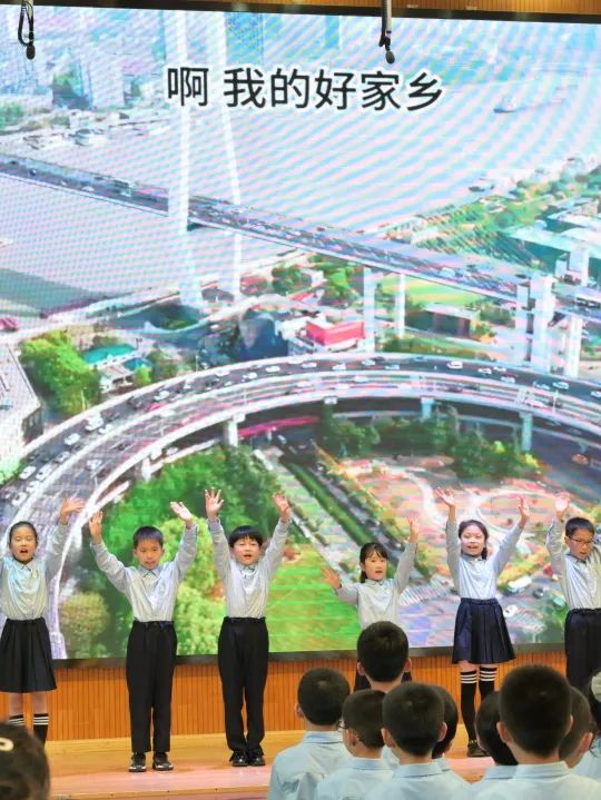 入队仪式丨2024年度闵行区虹桥中心小学少先队入队仪式 第25张 入队仪式丨2024年度闵行区虹桥中心小学少先队入队仪式 第25张