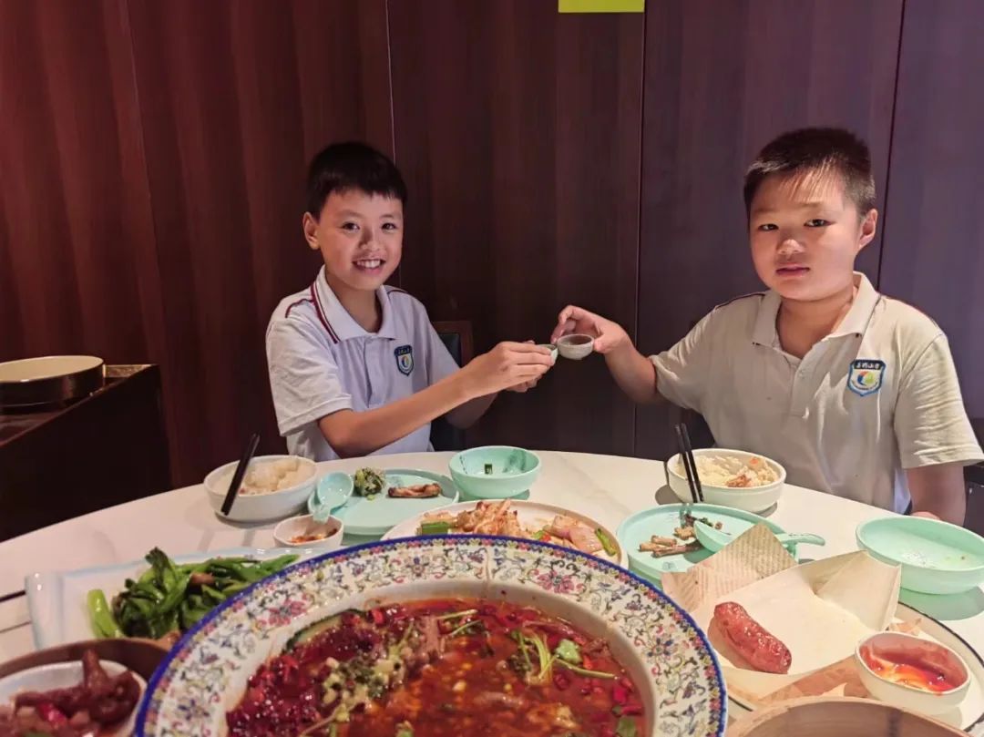 湖南省凤凰县阿拉石化小学“优才生”赴荔园小学跟班研学 第100张 湖南省凤凰县阿拉石化小学“优才生”赴荔园小学跟班研学 第100张