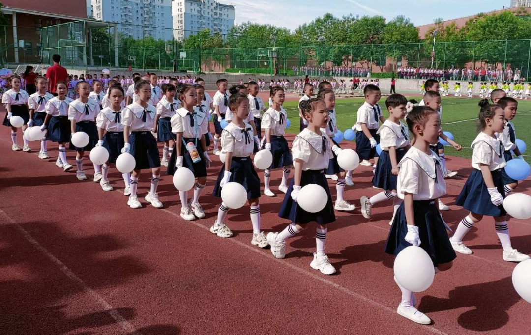 阜康市第五小学集团校开展第九届“少年儿童心向党 我与祖国共成长”“我是小小石榴籽·悦动艺术节”暨运动会活动 第5张 阜康市第五小学集团校开展第九届“少年儿童心向党 我与祖国共成长”“我是小小石榴籽·悦动艺术节”暨运动会活动 第5张