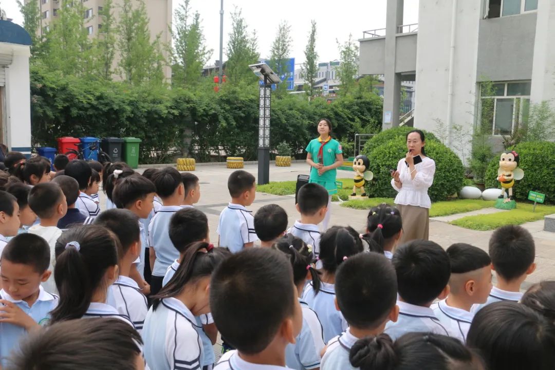 礼遇小学 筑梦成长——丰润区迎宾路幼儿园参观小学活动 第6张 礼遇小学 筑梦成长——丰润区迎宾路幼儿园参观小学活动 第6张