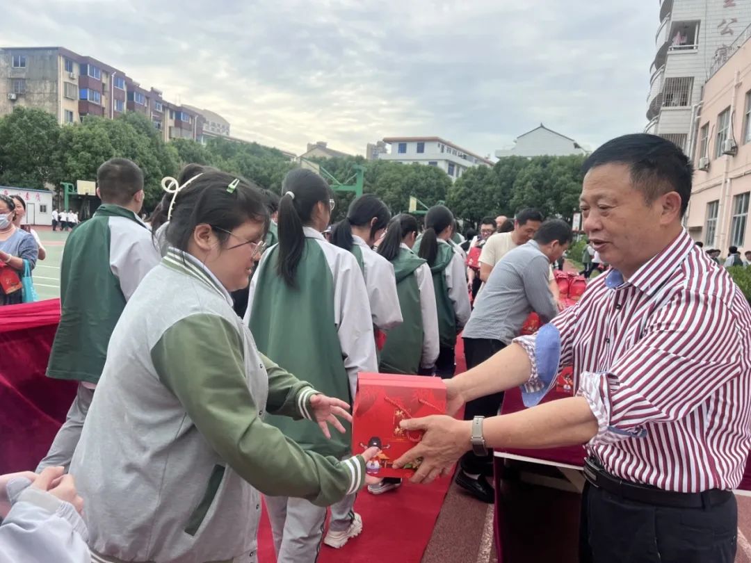 “糕粽”助力甜蜜陪迎高考 | 台州市振华高级中学 第6张 “糕粽”助力甜蜜陪迎高考 | 台州市振华高级中学 第6张