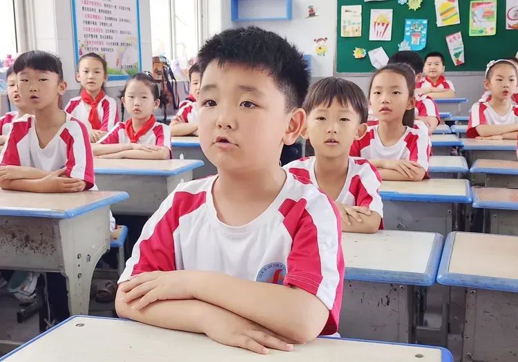 源汇区受降路小学:过端午佳节 诵中华经典 做有德之人——开展“我们的节日”主题教育活动 第16张 源汇区受降路小学:过端午佳节 诵中华经典 做有德之人——开展“我们的节日”主题教育活动 第16张