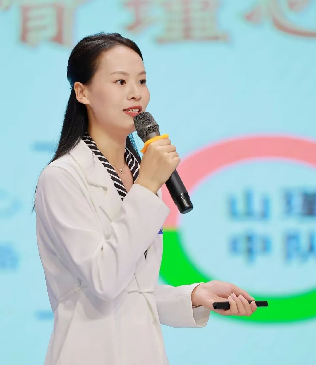闪亮的日子 | 龙华中心小学“新百年 星教师”第八届班主任节 第24张 闪亮的日子 | 龙华中心小学“新百年 星教师”第八届班主任节 第24张