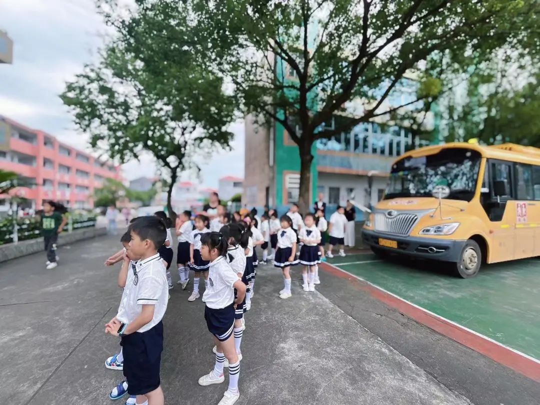 2024荣塘中心幼儿园“初探小学,'幼'见成长”大班幼小衔接活动 第30张 2024荣塘中心幼儿园“初探小学,'幼'见成长”大班幼小衔接活动 第30张