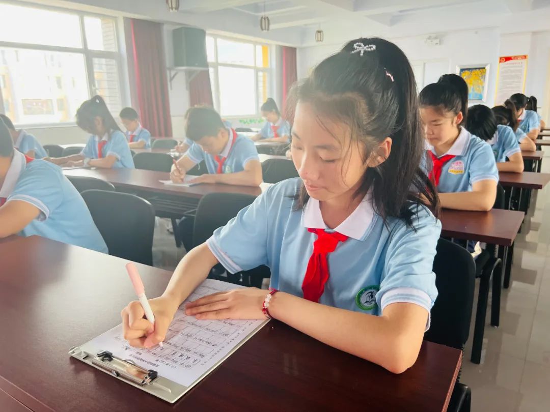 书规范汉字 写精彩人生——北镇街道小学规范字书写大赛 第18张 书规范汉字 写精彩人生——北镇街道小学规范字书写大赛 第18张