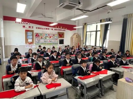 九峰小学一年级少先队入队仪式 第7张
