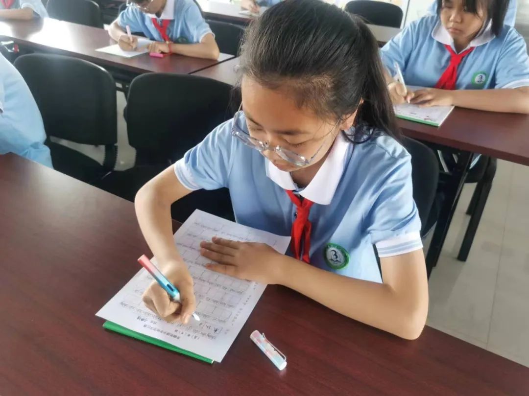 书规范汉字 写精彩人生——北镇街道小学规范字书写大赛 第15张 书规范汉字 写精彩人生——北镇街道小学规范字书写大赛 第15张