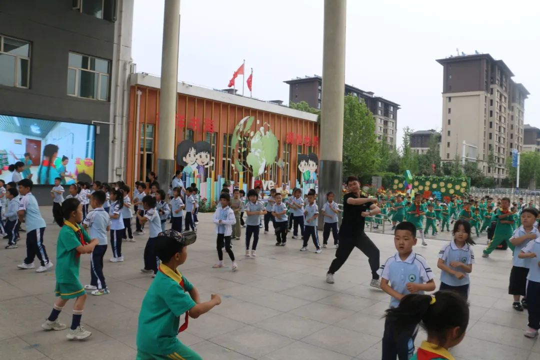 礼遇小学 筑梦成长——丰润区迎宾路幼儿园参观小学活动 第44张 礼遇小学 筑梦成长——丰润区迎宾路幼儿园参观小学活动 第44张