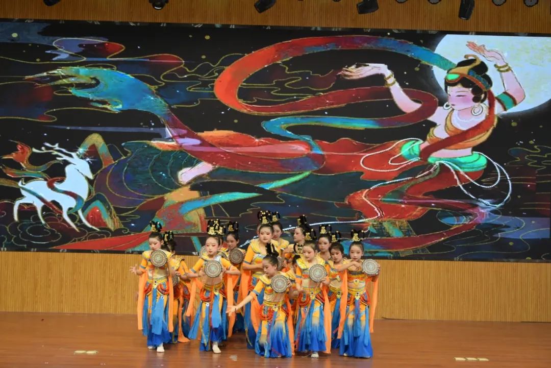 红军小学 | 延安黄龙瓦子街战役红军小学2024年“童心向党庆六一 延安精神代代传”表彰大会暨文艺汇演 第39张
