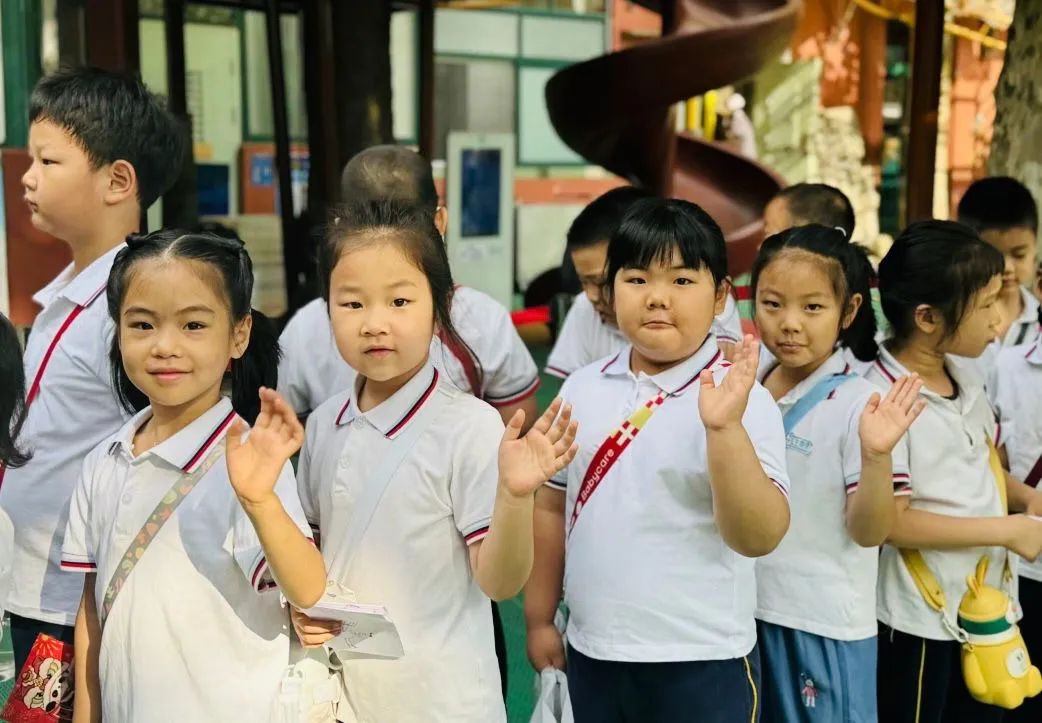 【幼小衔接】小学长啥样?我想去看看——济南市经五路幼儿园幼小衔接系列活动之走进小学 第31张 【幼小衔接】小学长啥样?我想去看看——济南市经五路幼儿园幼小衔接系列活动之走进小学 第31张