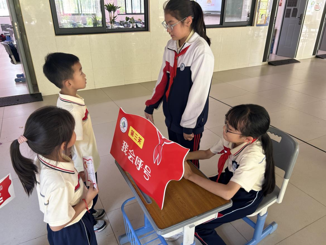 入队知识大闯关 争做好队员——海滨小学“六·一”系列活动之一年级入队考核活动 第14张
