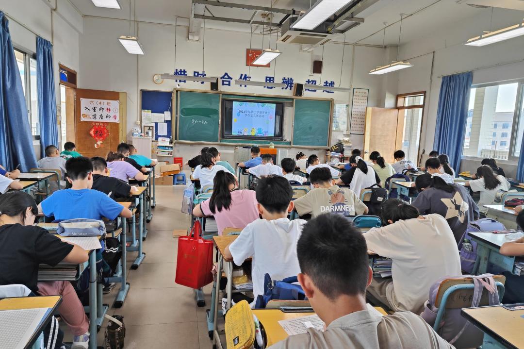 书香拼墨痕 妙笔书感悟 ——罗沙小学开展生命教育感悟现场作文竞赛活动 第9张 书香拼墨痕 妙笔书感悟 ——罗沙小学开展生命教育感悟现场作文竞赛活动 第9张