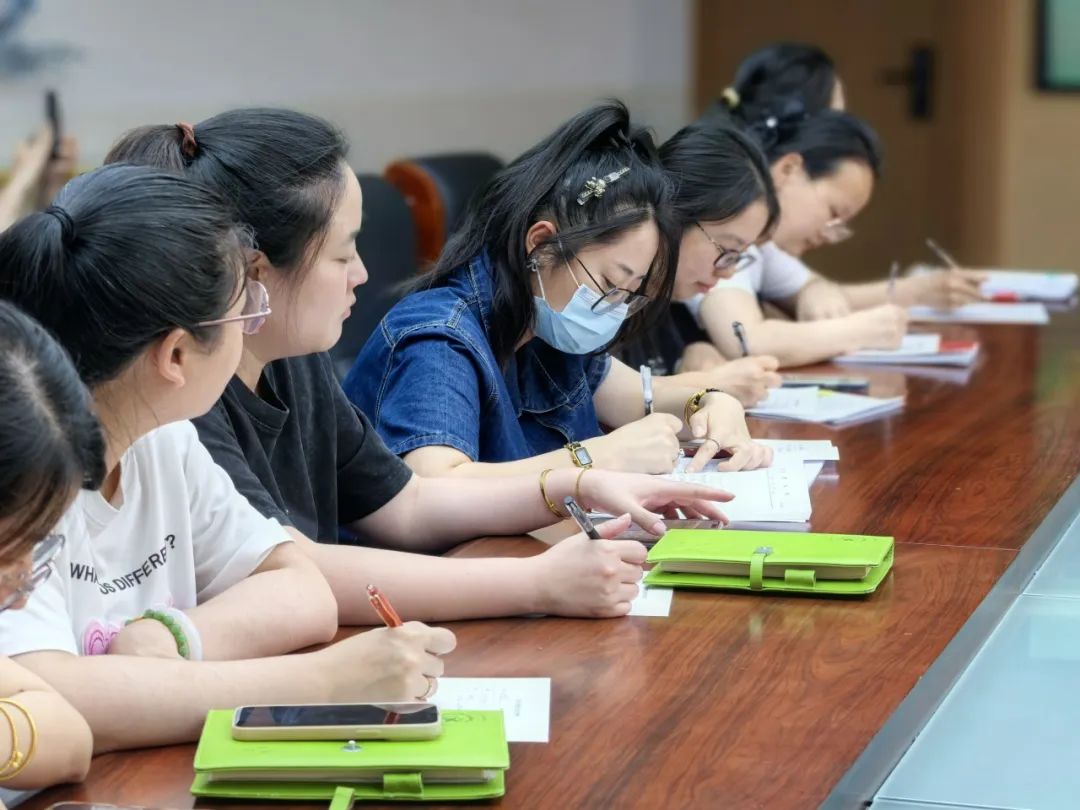 凝心聚力 铸就师魂 四团小学开展师德师风建设系列活动之一 第9张 凝心聚力 铸就师魂 四团小学开展师德师风建设系列活动之一 第9张