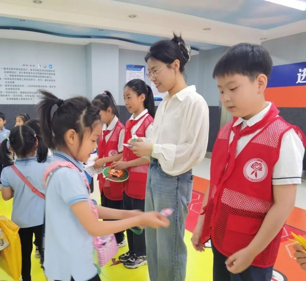【幼小衔接】小学长啥样?我想去看看——济南市经五路幼儿园幼小衔接系列活动之走进小学 第94张 【幼小衔接】小学长啥样?我想去看看——济南市经五路幼儿园幼小衔接系列活动之走进小学 第94张