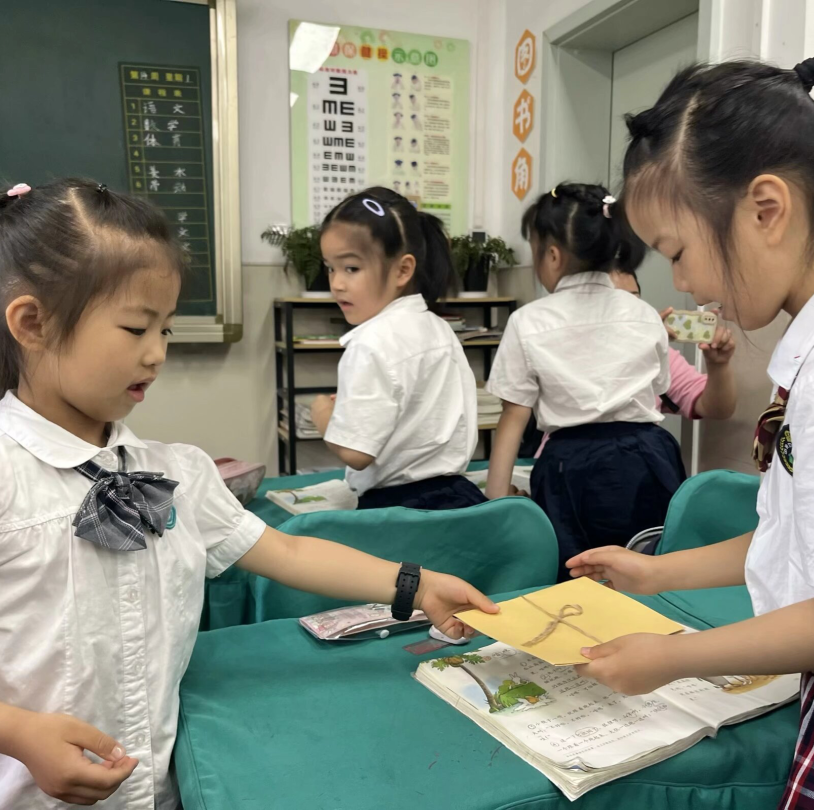 【学前教育宣传月】体验小学 “幼”见成长——同茂幼儿园大班组小学体验日活动 第58张 【学前教育宣传月】体验小学 “幼”见成长——同茂幼儿园大班组小学体验日活动 第58张