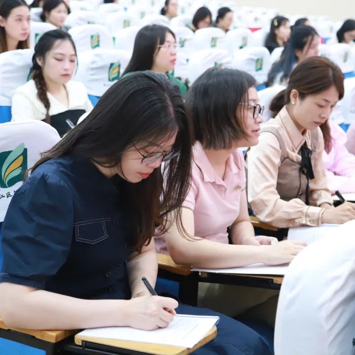 以评促教,研而知新 | 椒江区小学英语综合评价改革专题研讨活动 第22张 以评促教,研而知新 | 椒江区小学英语综合评价改革专题研讨活动 第22张
