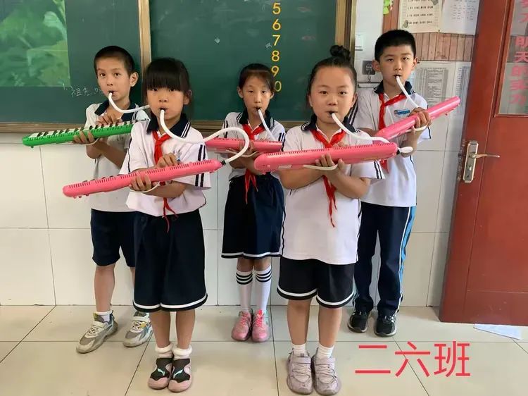 音符跳跃,琴声飞扬——中海小学二年级举办“音乐之星”评选活动 第5张 音符跳跃,琴声飞扬——中海小学二年级举办“音乐之星”评选活动 第5张