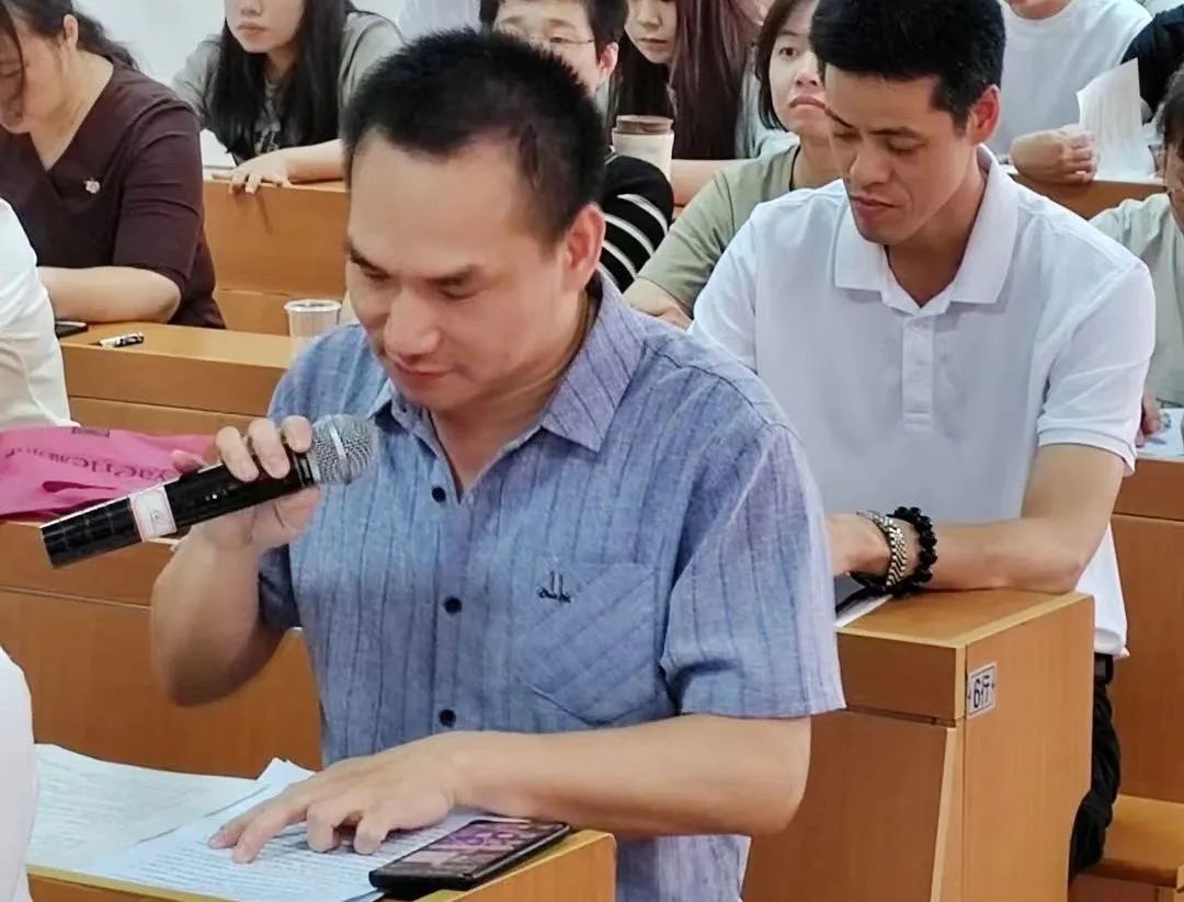 备战中考,共研有效复习——潮阳区初三化学、英语公开课在我校举行 第6张 备战中考,共研有效复习——潮阳区初三化学、英语公开课在我校举行 第6张
