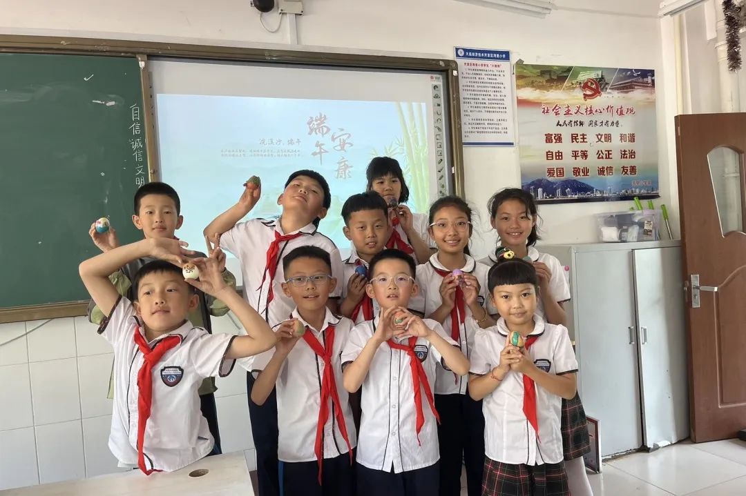 粽叶飘香迎端午 传统文化润童心--湾里小学端午节实践活动 第35张 粽叶飘香迎端午 传统文化润童心--湾里小学端午节实践活动 第35张