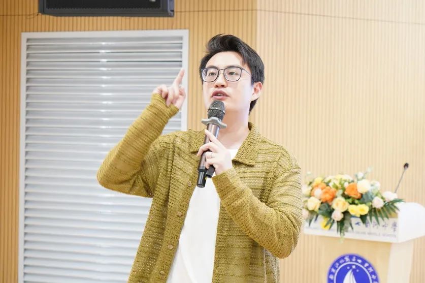 诗意校园 朗诵盛典——暨江北芳草园小学图书节闭幕式成功举办 第20张 诗意校园 朗诵盛典——暨江北芳草园小学图书节闭幕式成功举办 第20张