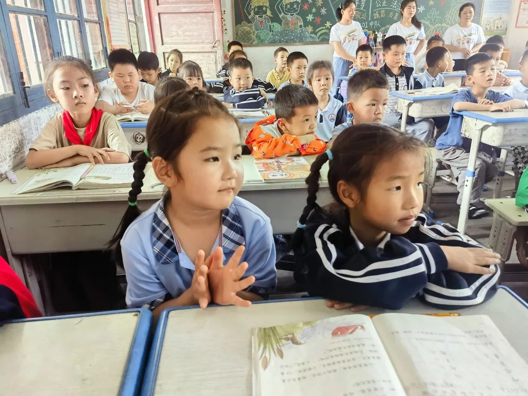 “初探小学 稳步启航”—— 沙窝镇中心幼儿园大班幼小衔接策划活动 第33张 “初探小学 稳步启航”—— 沙窝镇中心幼儿园大班幼小衔接策划活动 第33张