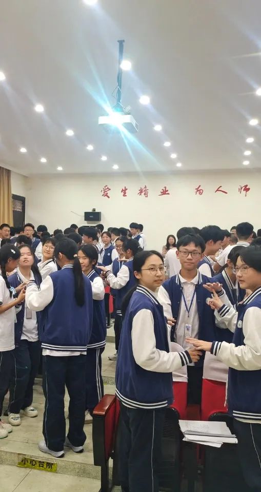 阳光心理 助力中考——陈屿中学开展考前心理讲座 第11张 阳光心理 助力中考——陈屿中学开展考前心理讲座 第11张