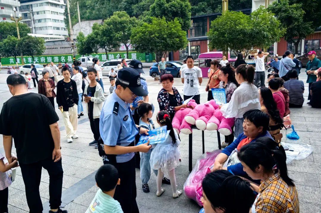护航高考|通江公安为高考学子送上“安全大礼包” 第21张