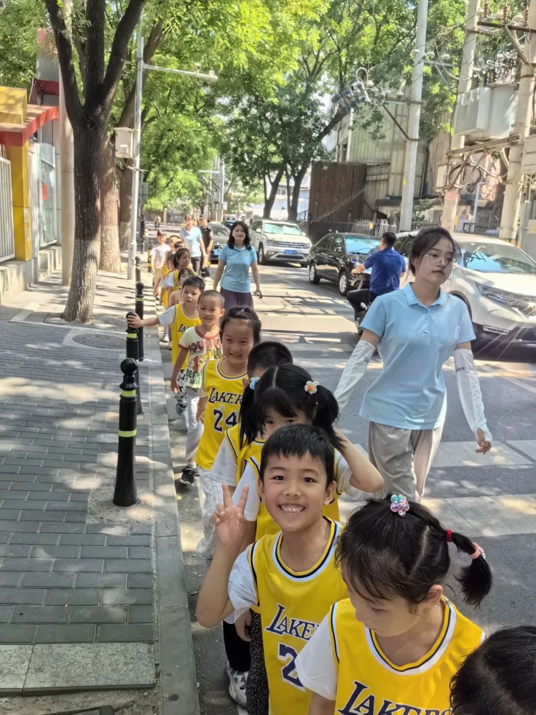 【幼小衔接 探秘小学】——北京中铁信达经贸有限公司幼儿园大班幼儿参观椿树馆小学活动 第5张 【幼小衔接 探秘小学】——北京中铁信达经贸有限公司幼儿园大班幼儿参观椿树馆小学活动 第5张